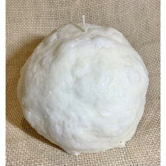 New CRATE AND BARREL 4.5 inch large snowball unscented candle - Picture 1 of 4